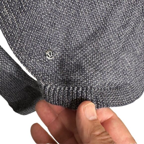 Lululemon Cabin Yogi Long Sleeve Black / Heather Dark Gray in Size 4 - Picture 10 of 11